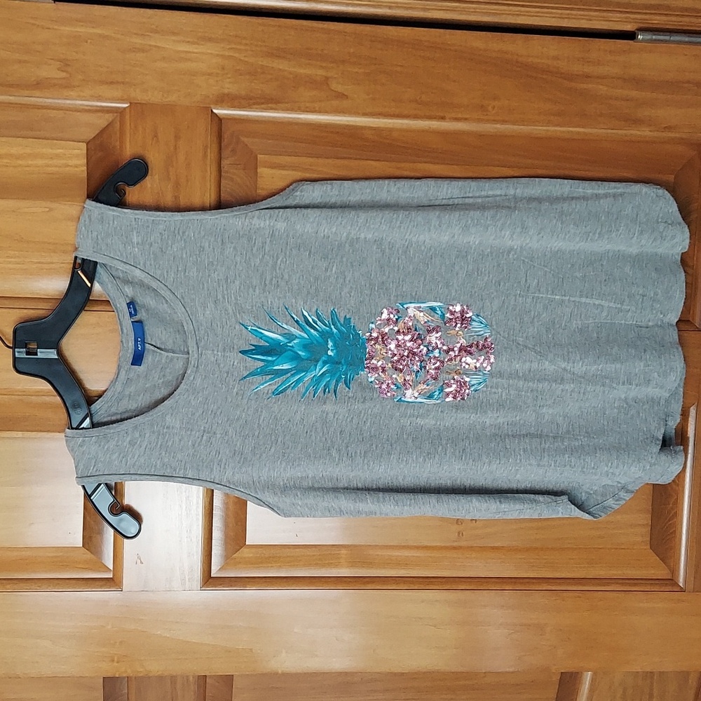 Apt. 9 Women's Gray Tank Top with Stylish Sequins Pineapple Design, Size Medium